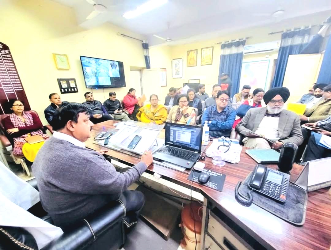 Civil Surgeon Dr. Shagotra held a special meeting with SMO to review the programs going on in the district